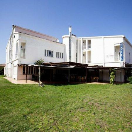 Hotel Al Faro San Teodoro  Buitenkant foto