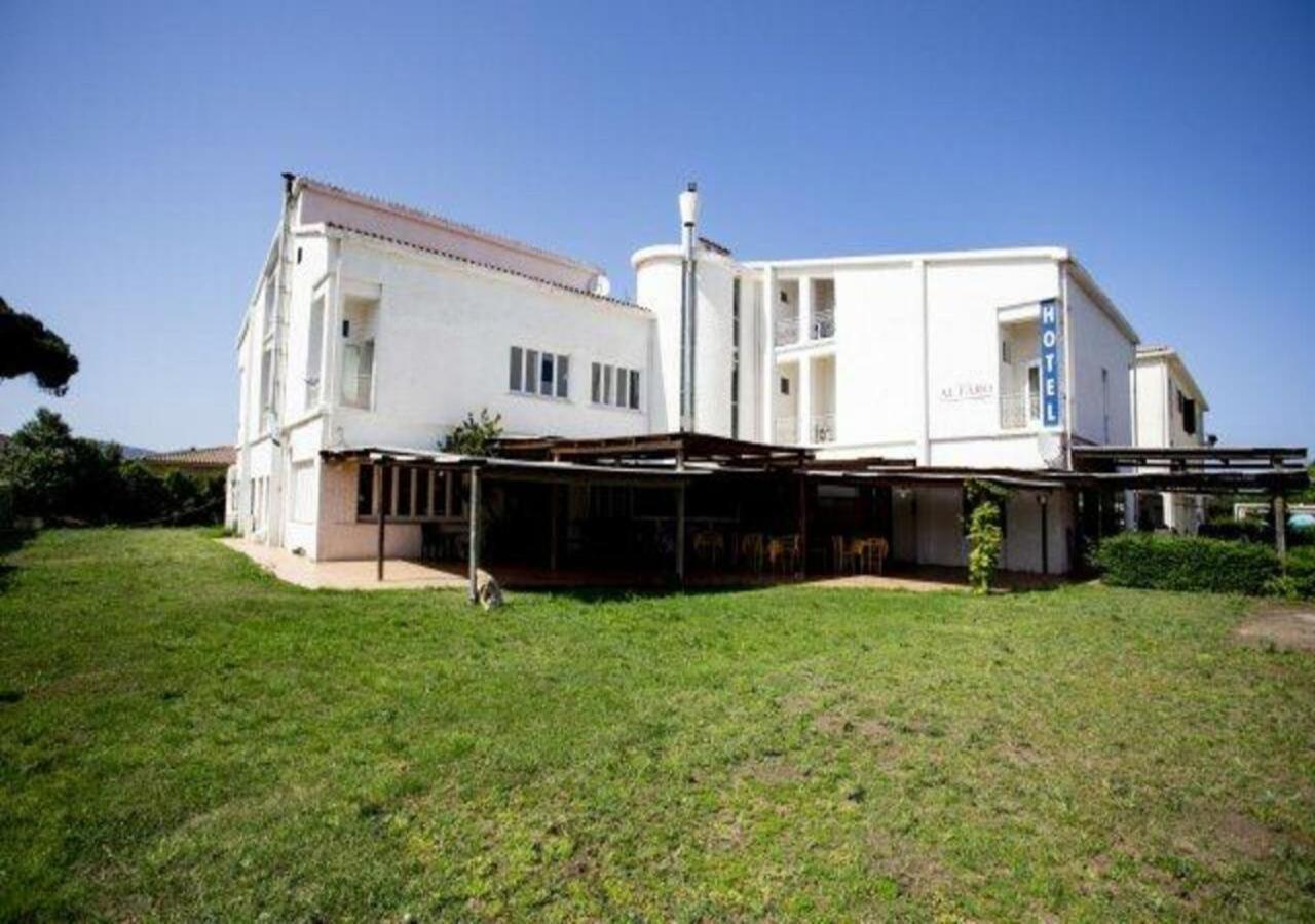 Hotel Al Faro San Teodoro  Buitenkant foto