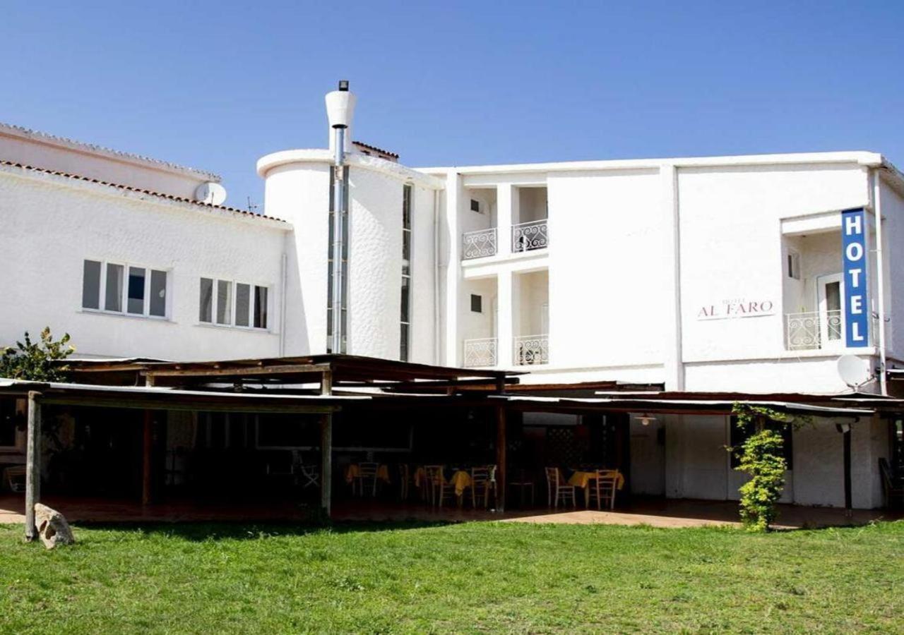 Hotel Al Faro San Teodoro  Buitenkant foto
